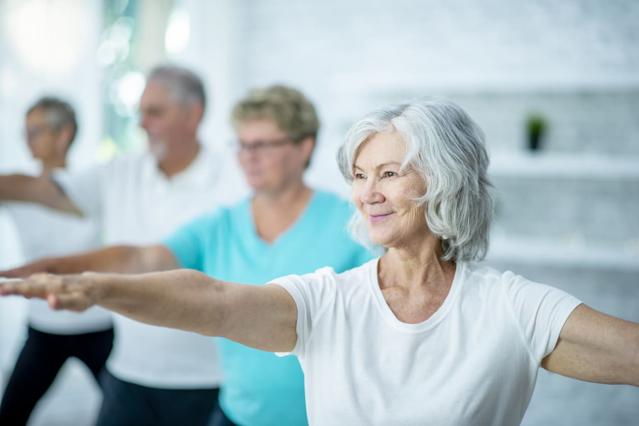 women with arthritis does exercises to strength arms